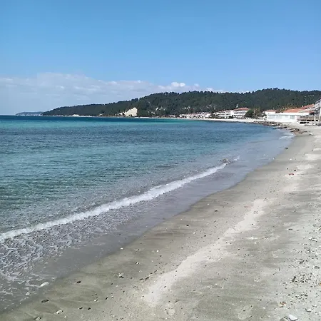 Euphoria Beachfront Дом отдыха *