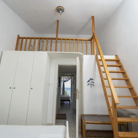Euphoria Beachfront Дом отдыха Каландра