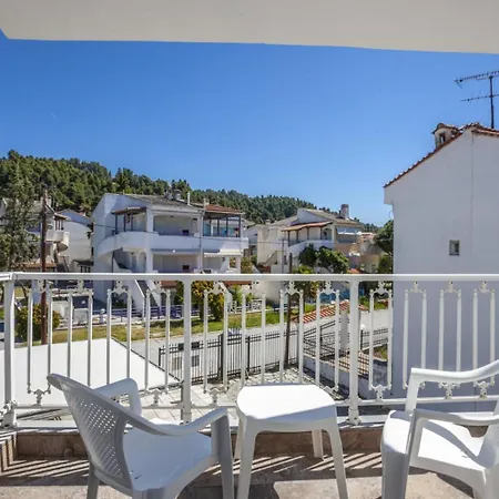 Дом отдыха Euphoria Beachfront Каландра